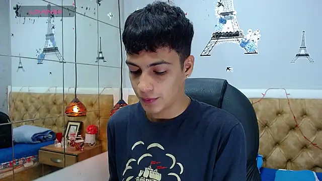 Snapshot of SkinnyBoy_ chatting on January 2025 01:24:01 PM SkinnyBoy online show from January 2025 01:24:01 PM