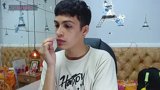 Snapshot of SkinnyBoy_ chatting on January 2025 12:36:02 PM SkinnyBoy online show from January 2025 12:36:02 PM
