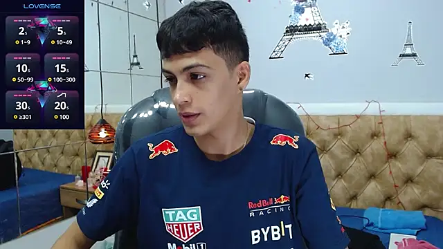 Snapshot of SkinnyBoy_ chatting on January 2025 06:24:01 PM SkinnyBoy online show from January 2025 06:24:01 PM