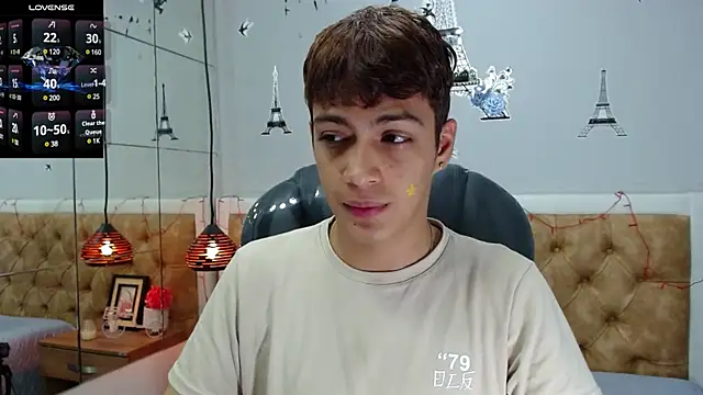 Snapshot of SkinnyBoy_ chatting on February 2025 12:08:01 PM SkinnyBoy online show from February 2025 12:08:01 PM