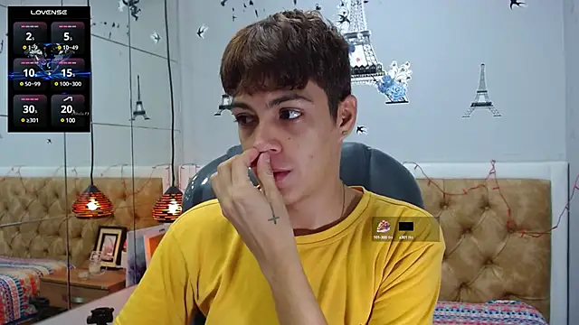 Snapshot of SkinnyBoy_ chatting on February 2025 12:14:02 PM SkinnyBoy online show from February 2025 12:14:02 PM