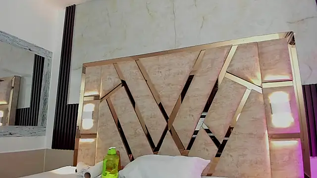 molly sweetee online show from October 2025 01:39:02 AM