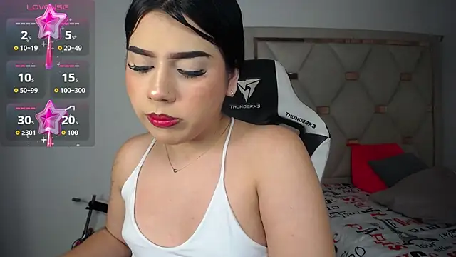Snapshot of Ashley_piinkk_ chatting on May 2026 04:43:01 AM Ashley piinkk online show from May 2026 04:43:01 AM