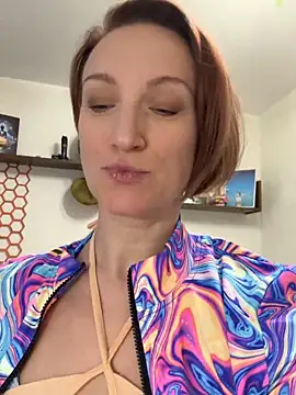 Snapshot of UmaTruewoman chatting on November 2025 06:02:02 AM UmaTruewoman online show from November 2025 06:02:02 AM