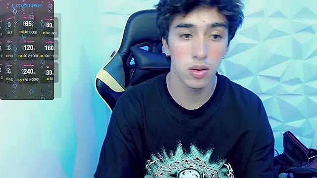 Snapshot of Jake_tripp chatting on February 2025 06:31:01 AM Jake tripp online show from February 2025 06:31:01 AM