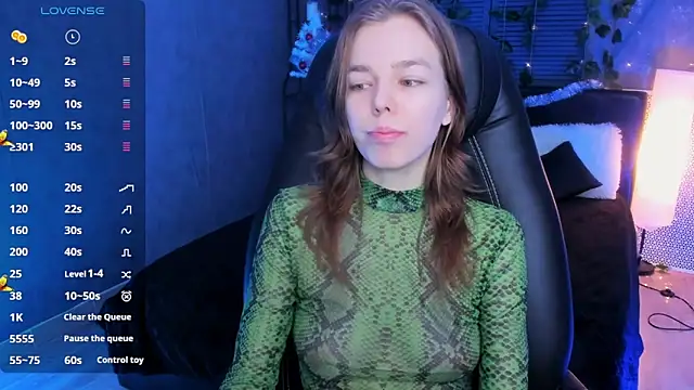 Tina Tayllor online show from December 2024 04:46:02 PM