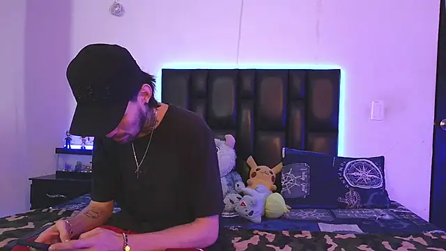 Snapshot of Brutal_Sex_Fucking chatting on October 2025 10:32:02 PM Brutal Sex Fucking online show from October 2025 10:32:02 PM