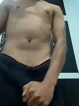 xyrus  online show from December 2024 11:33:01 AM