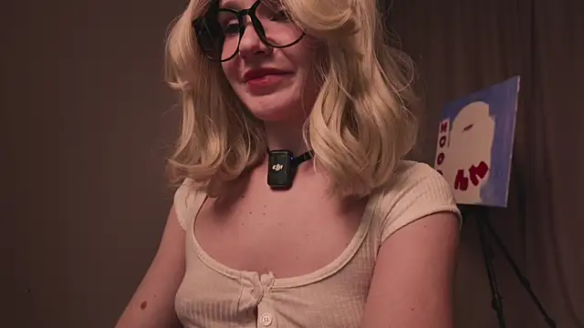 MariMaddison online show from April 2026 09:39:33 PM