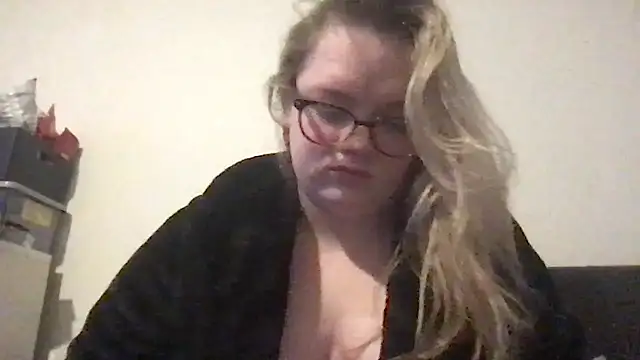 honeyyy24 online show from January 2025 06:54:02 PM