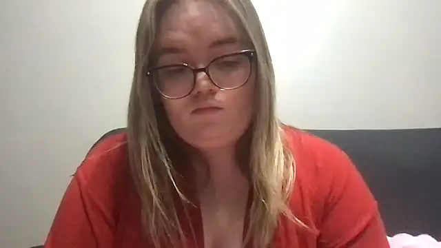 honeyyy24 online show from March 2026 09:49:02 PM