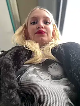 Snapshot of Milkyy_wway chatting on January 2025 10:40:01 AM Milkyy wway online show from January 2025 10:40:01 AM