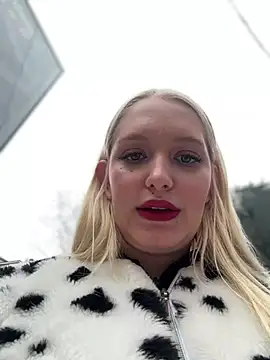 Snapshot of Milkyy_wway chatting on January 2025 07:39:02 AM Milkyy wway online show from January 2025 07:39:02 AM