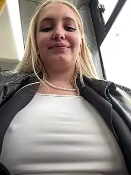 Snapshot of Milkyy_wway chatting on March 2025 11:27:02 AM Milkyy wway online show from March 2025 11:27:02 AM
