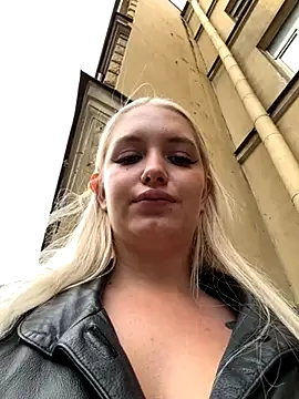 Snapshot of Milkyy_wway chatting on September 2025 07:19:01 AM Milkyy wway online show from September 2025 07:19:01 AM