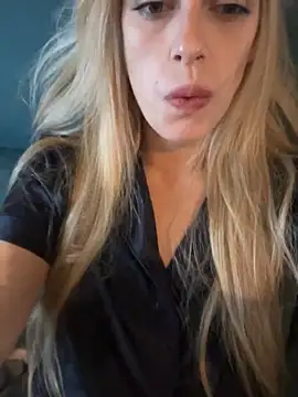 Snapshot of Lolitaxlola chatting on March 2025 10:46:02 AM Lolitaxlola online show from March 2025 10:46:02 AM