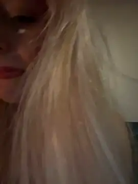 Snapshot of Lolitaxlola chatting on March 2025 07:10:01 PM Lolitaxlola online show from March 2025 07:10:01 PM