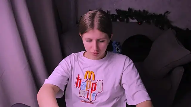 kirraa  online show from December 2024 10:02:02 PM