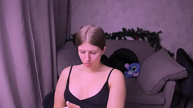 kirraa  online show from January 2025 09:47:01 PM