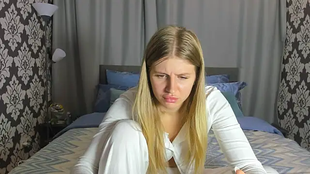 kirraa  online show from September 2025 05:36:02 PM