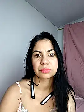 saralunabella online show from December 2024 04:17:01 PM