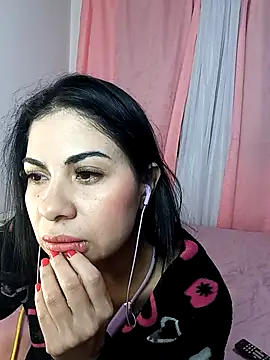 saralunabella online show from March 2025 10:55:02 PM