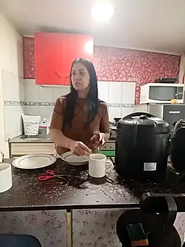 saralunabella online show from October 2025 12:01:02 PM