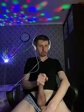 Aki-Laky online show from February 2025 07:19:02 PM