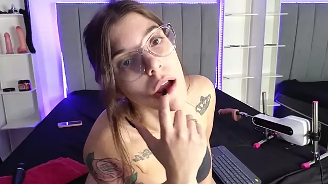 Alice-Rossi online show from December 2024 03:15:02 AM