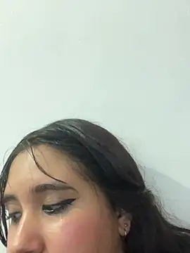 melyescobar online show from February 2025 03:09:02 PM