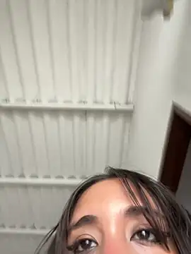 melyescobar online show from March 2025 01:07:02 PM