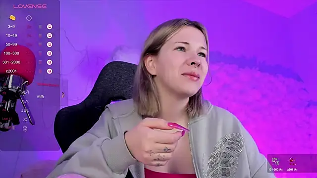 Snapshot of AliceSunday chatting on December 2024 08:16:02 AM AliceSunday online show from December 2024 08:16:02 AM