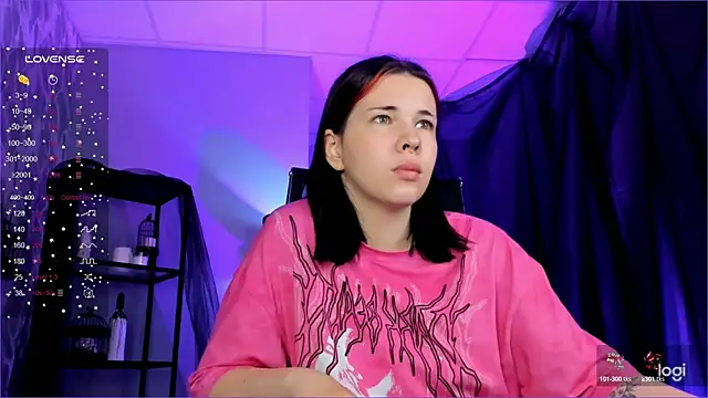 Snapshot of AliceSunday chatting on September 2025 07:53:01 AM AliceSunday online show from September 2025 07:53:01 AM
