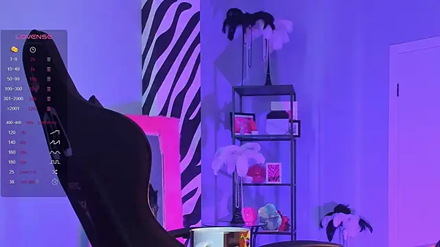 AliceSunday online show from October 2025 11:17:01 AM