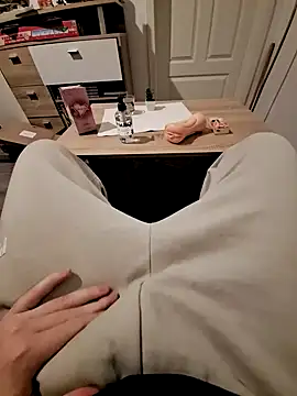 Kevindauerhorny online show from December 2024 06:27:02 PM