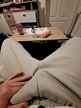 Kevindauerhorny online show from December 2024 06:13:01 PM