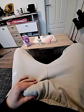 Kevindauerhorny online show from February 2025 03:40:01 PM