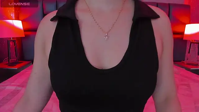 ELIZABETT  online show from December 2024 01:11:02 PM