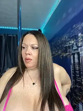 Snapshot of curvyfunlover chatting on May 2026 09:39:02 AM curvyfunlover online show from May 2026 09:39:02 AM