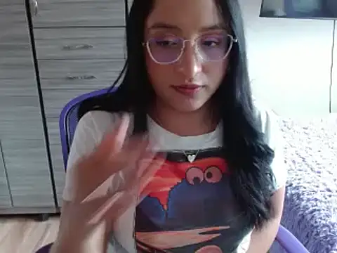 Snapshot of Nia-Cop chatting on January 2025 04:56:02 PM Nia-Cop online show from January 2025 04:56:02 PM