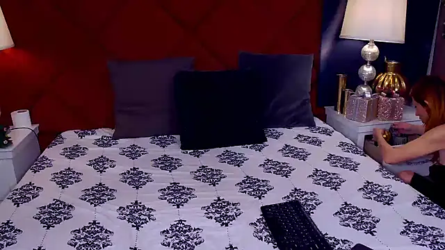 MinnieDrew online show from December 2024 08:47:02 PM