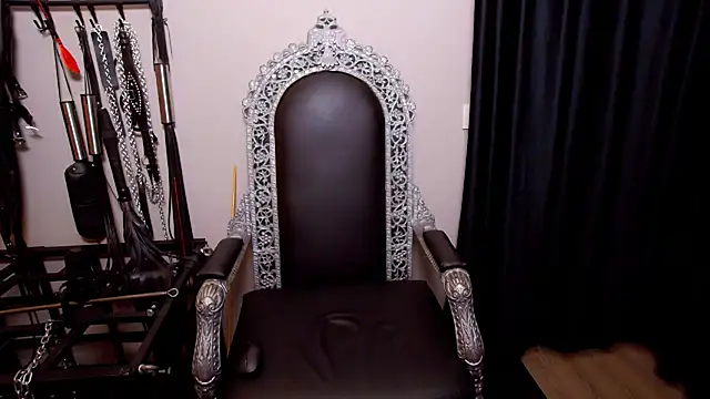 MinnieDrew online show from April 2026 07:07:01 PM