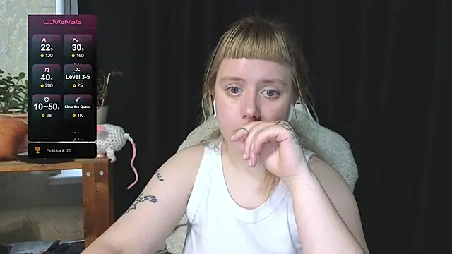 June shy0 online show from November 2025 06:57:01 AM