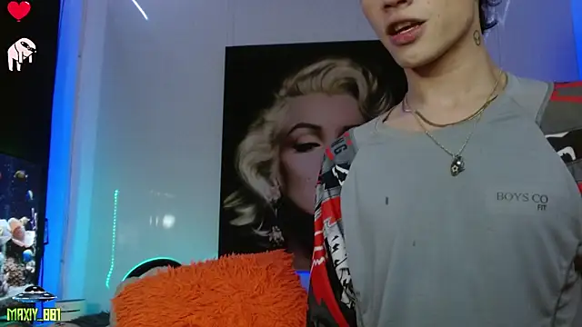 maxiy 001 online show from January 2025 10:21:02 AM