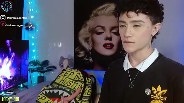 maxiy 001 online show from January 2026 03:43:02 AM