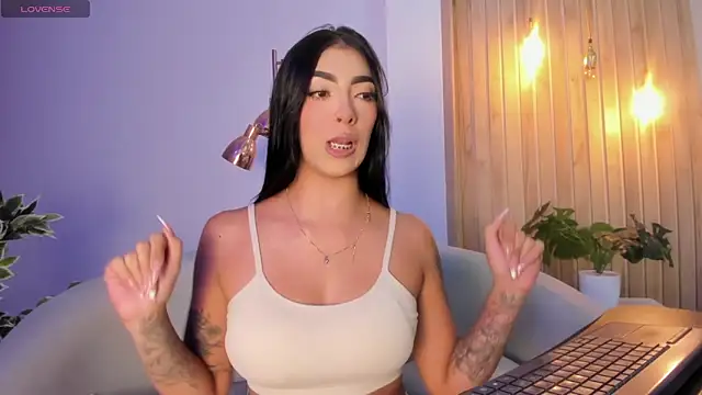 AriRobert  online show from October 2025 03:15:02 AM