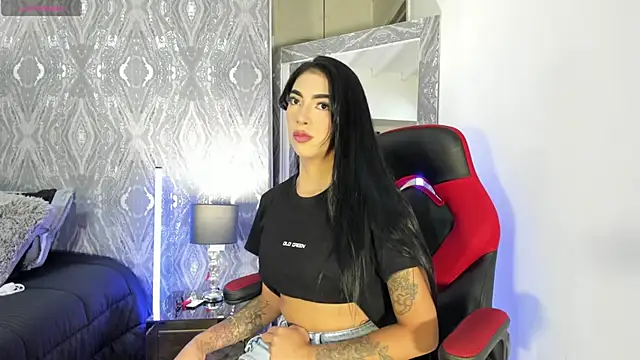 AriRobert  online show from November 2025 04:25:01 AM