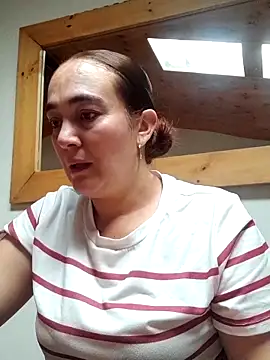 Snapshot of skayhot_ chatting on May 2026 01:18:02 PM skayhot online show from May 2026 01:18:02 PM