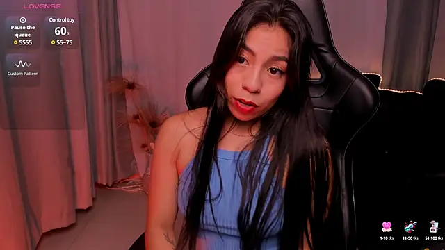 Snapshot of Mia_Gothzx chatting on January 2025 01:14:02 PM Mia Gothzx online show from January 2025 01:14:02 PM