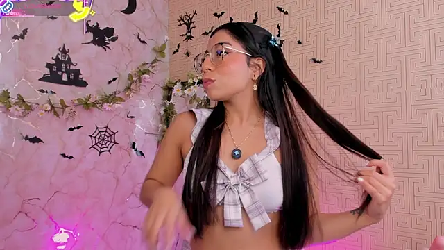 Snapshot of Mia_Gothzx chatting on October 2025 03:23:02 PM Mia Gothzx online show from October 2025 03:23:02 PM